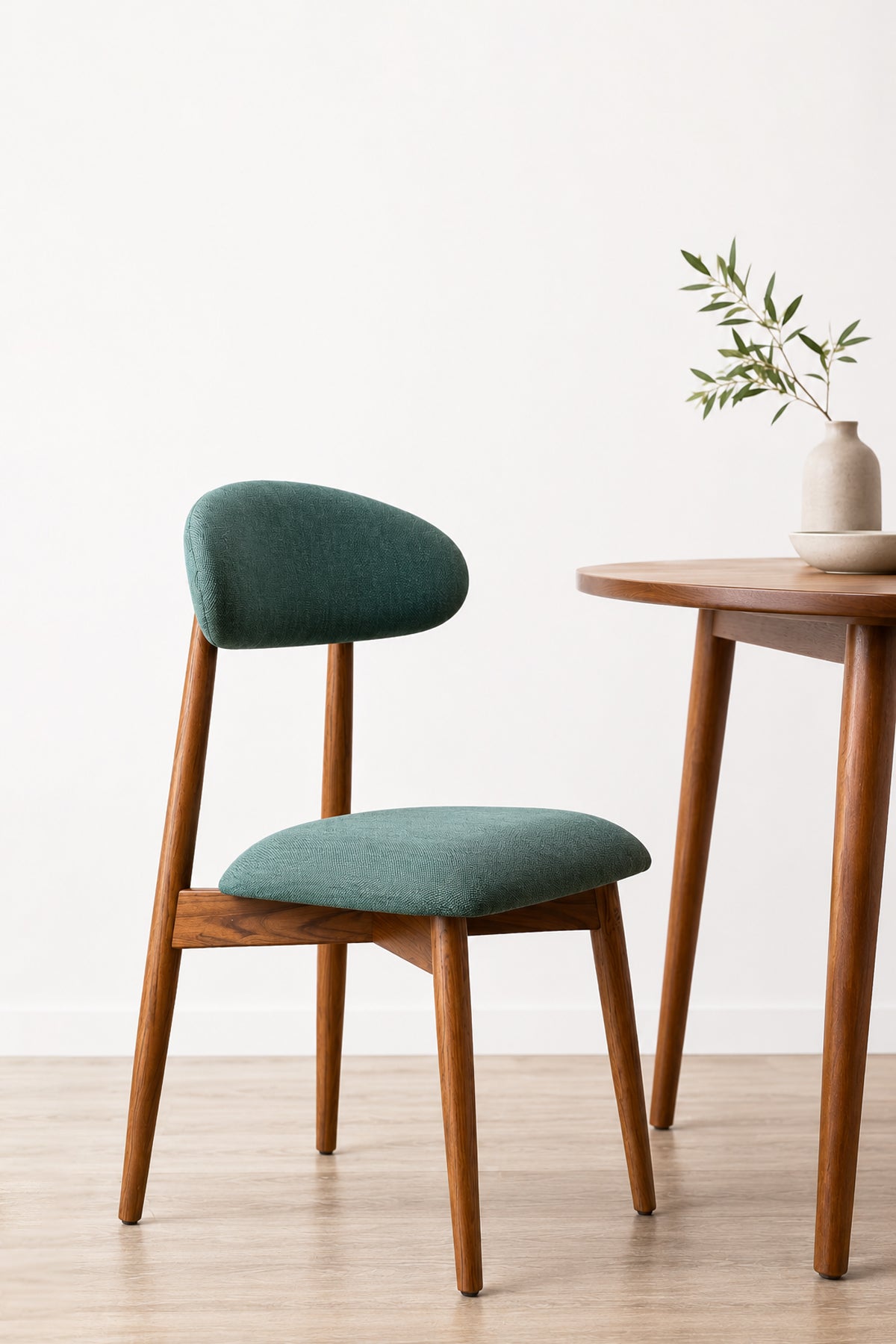 Classic Dining Chair//01